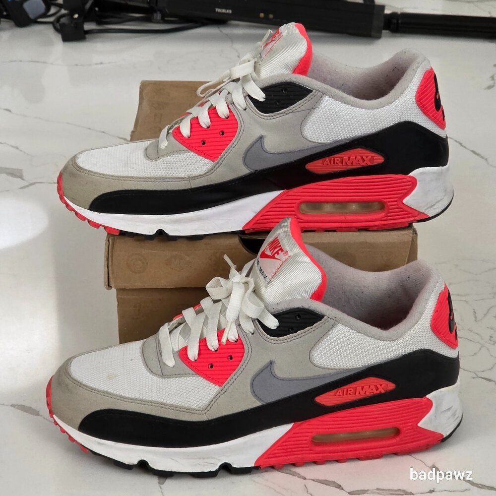 ❤️️SOLD!!!❤️ Men’s 12 Nike Air Max 90 'Infrared' 2010  100% Authentic 325018-107